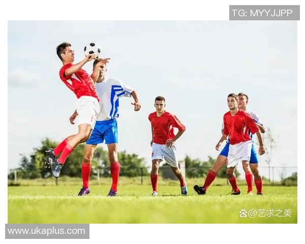 沉浸式足球球星墙纸装点卧室空间打造专属热血球迷梦想天地